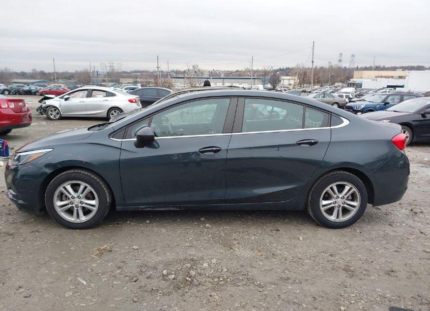 Photo 14 of 2018 Chevrolet Cruze LT AUTO (VIN 1G1BE5SM3J7231578)
