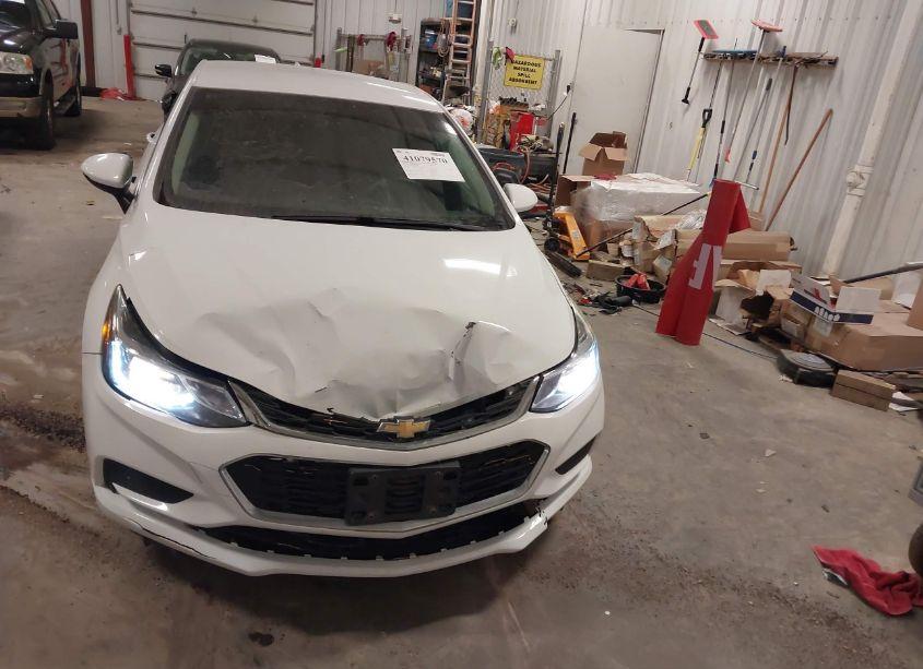 Photo 12 of 2018 Chevrolet Cruze LT AUTO (VIN 1G1BE5SM3J7234271)