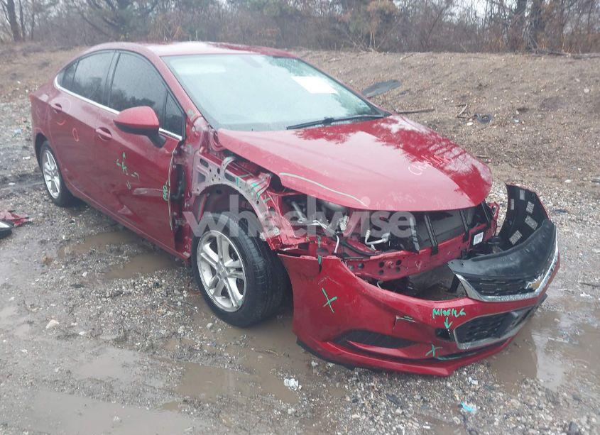 2018 Chevrolet Cruze LT AUTO (VIN 1G1BE5SM3J7240331) main photo