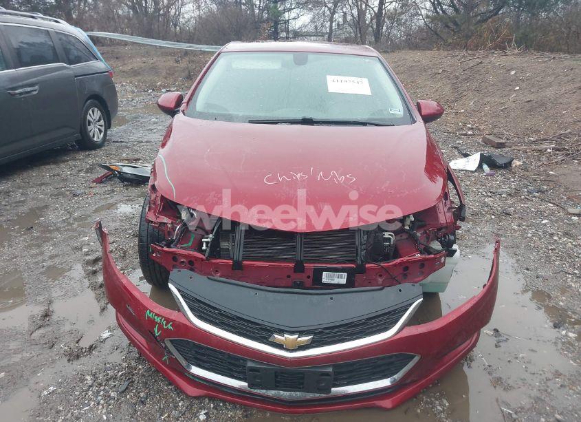 Photo 13 of 2018 Chevrolet Cruze LT AUTO (VIN 1G1BE5SM3J7240331)