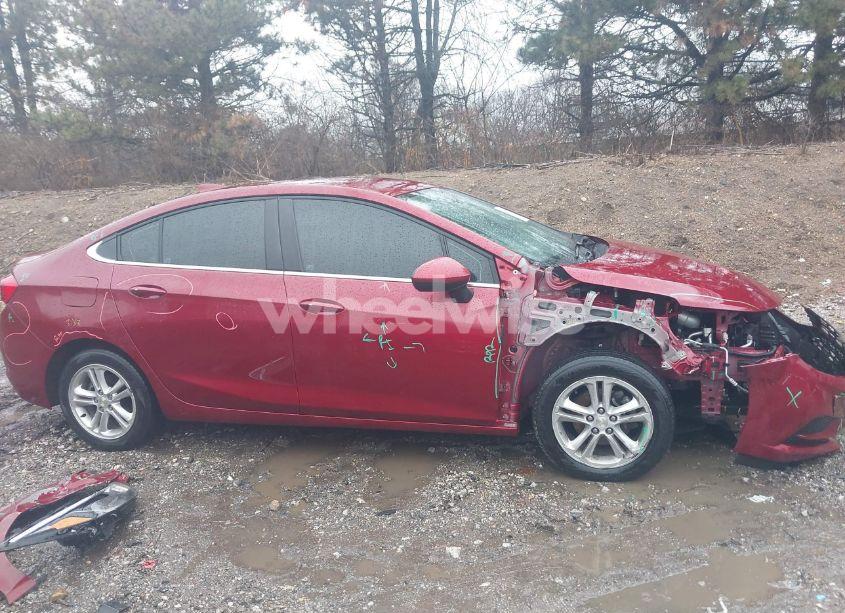 Photo 14 of 2018 Chevrolet Cruze LT AUTO (VIN 1G1BE5SM3J7240331)