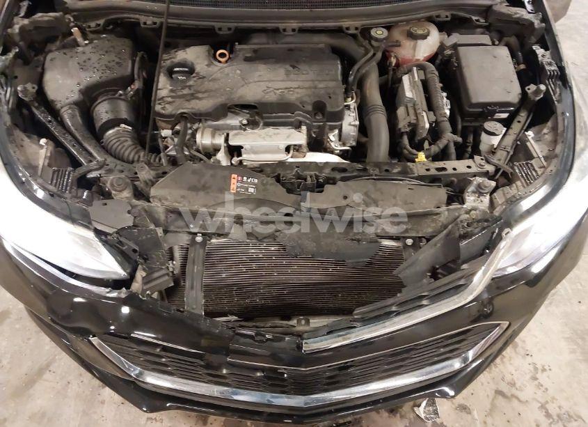 Photo 10 of 2018 Chevrolet Cruze LT AUTO (VIN 1G1BE5SM3J7245576)