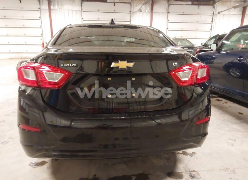Photo 16 of 2018 Chevrolet Cruze LT AUTO (VIN 1G1BE5SM3J7245576)