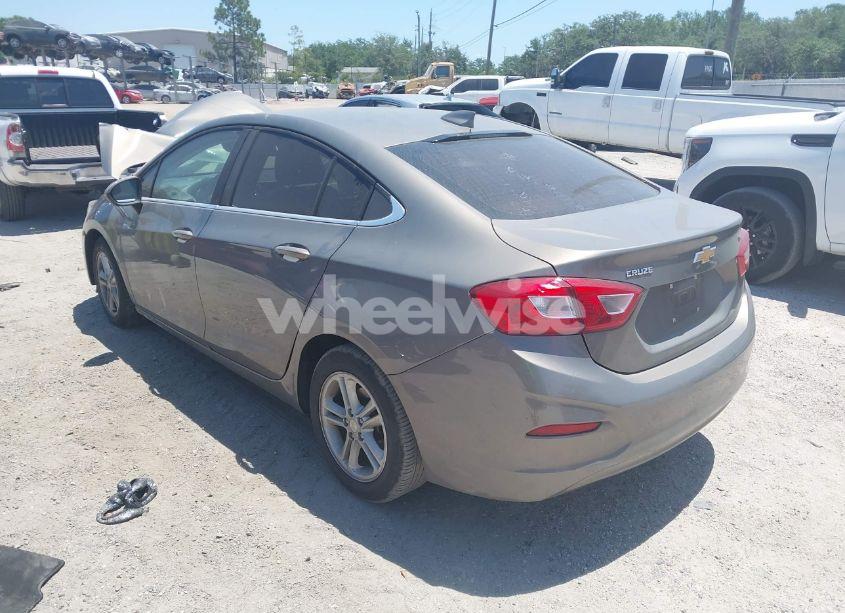 Photo 3 of 2018 Chevrolet Cruze LT AUTO (VIN 1G1BE5SM3J7247781)