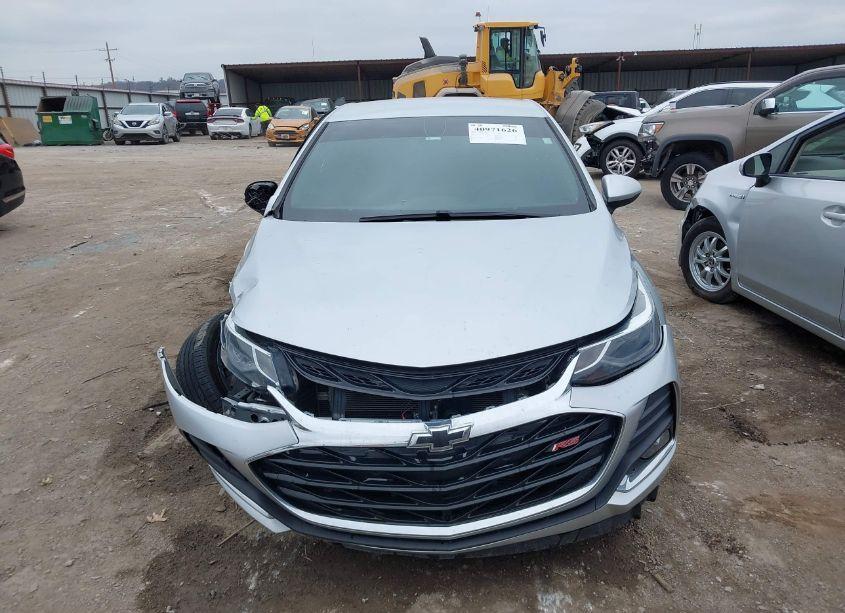 Photo 12 of 2019 Chevrolet Cruze LT (VIN 1G1BE5SM3K7102743)