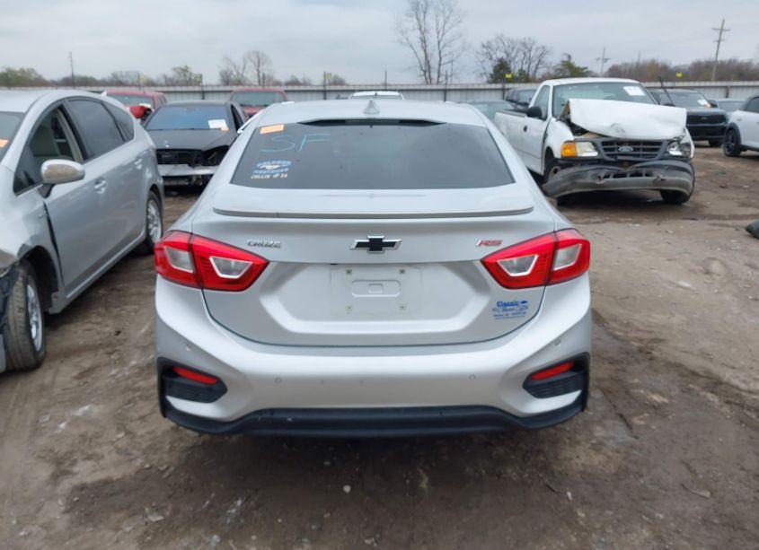 Photo 16 of 2019 Chevrolet Cruze LT (VIN 1G1BE5SM3K7102743)