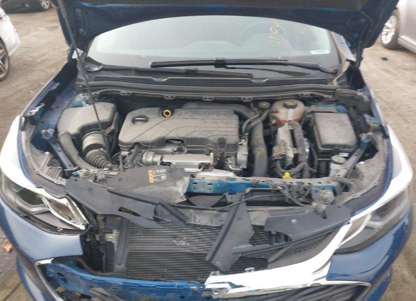 Photo 10 of 2019 Chevrolet Cruze LT (VIN 1G1BE5SM3K7134883)