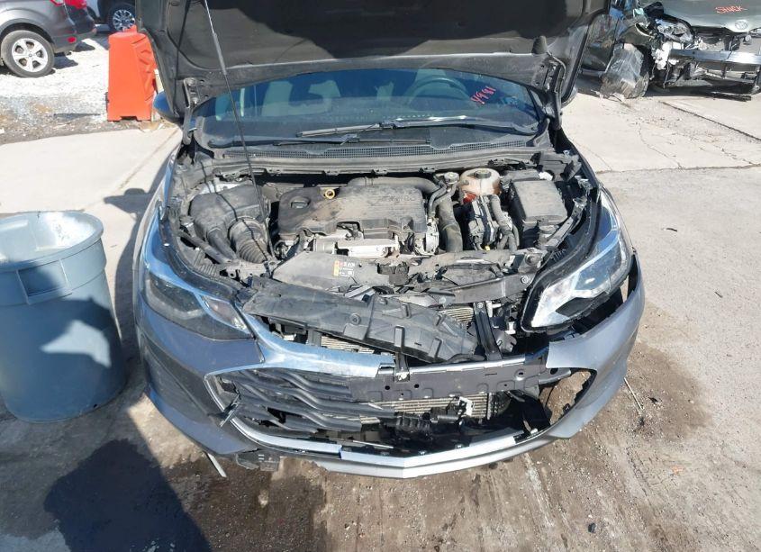 Photo 10 of 2019 Chevrolet Cruze LT (VIN 1G1BE5SM3K7134981)