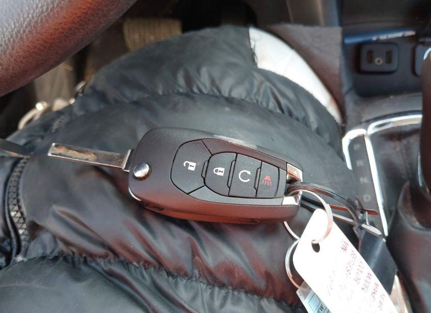 Photo 11 of 2019 Chevrolet Cruze LT (VIN 1G1BE5SM3K7134981)