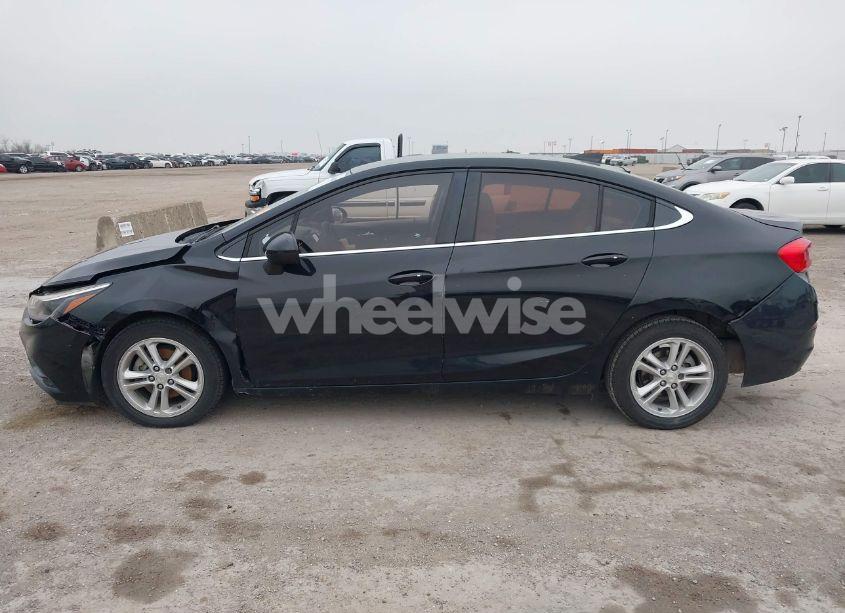 Photo 14 of 2016 Chevrolet Cruze LT AUTO (VIN 1G1BE5SM4G7253646)