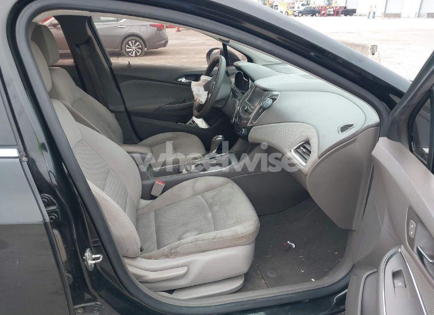 Photo 5 of 2016 Chevrolet Cruze LT AUTO (VIN 1G1BE5SM4G7253646)