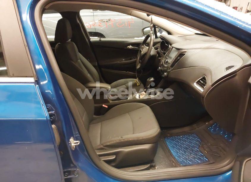 Photo 5 of 2016 Chevrolet Cruze LT AUTO (VIN 1G1BE5SM4G7266512)