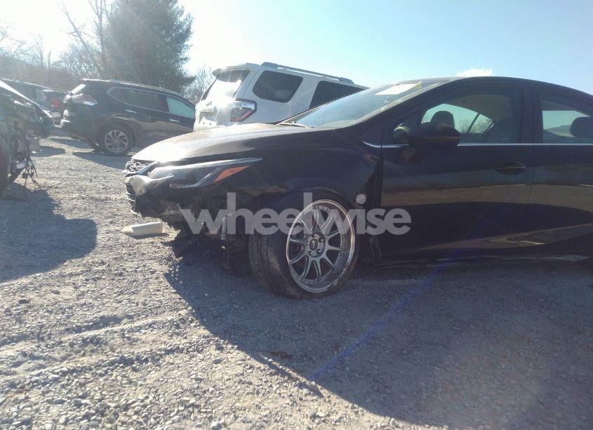 Photo 6 of 2016 Chevrolet Cruze LT AUTO (VIN 1G1BE5SM4G7267062)