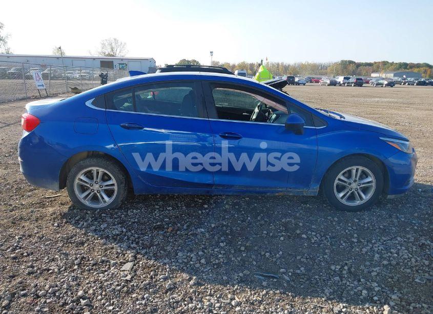 Photo 13 of 2016 Chevrolet Cruze LT AUTO (VIN 1G1BE5SM4G7310640)