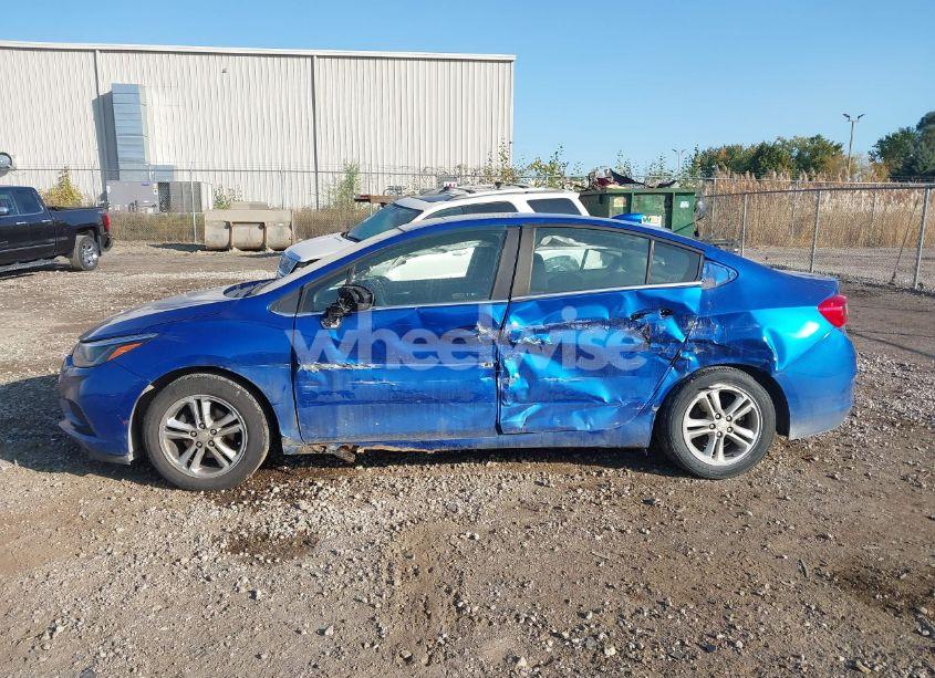 Photo 14 of 2016 Chevrolet Cruze LT AUTO (VIN 1G1BE5SM4G7310640)