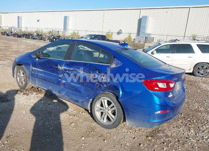 Photo 3 of 2016 Chevrolet Cruze LT AUTO (VIN 1G1BE5SM4G7310640)