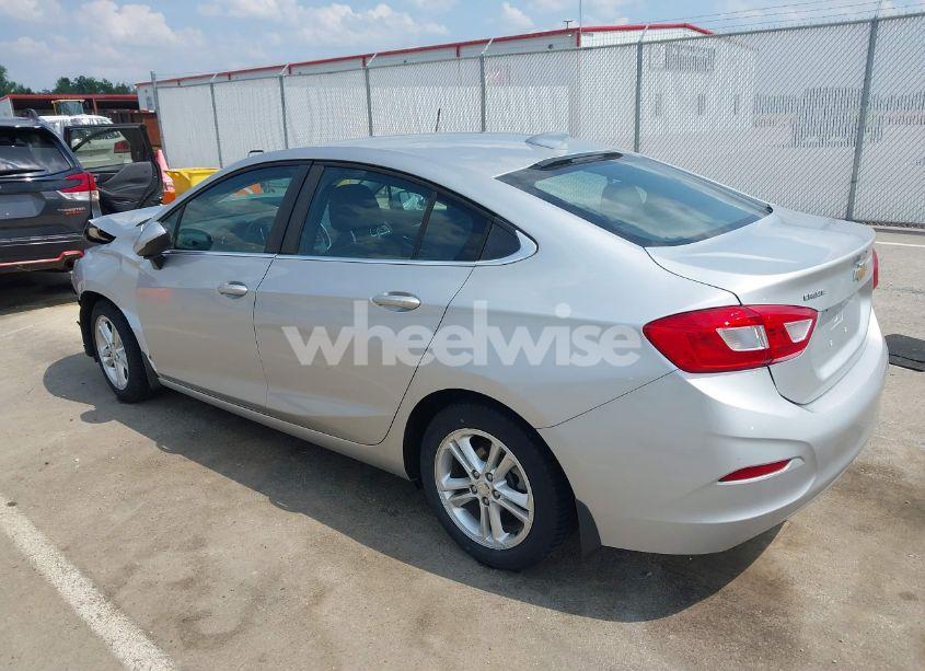 Photo 3 of 2016 Chevrolet Cruze LT (VIN 1G1BE5SM4G7312209)