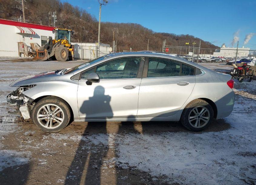 Photo 15 of 2017 Chevrolet Cruze LT AUTO (VIN 1G1BE5SM4H7108978)