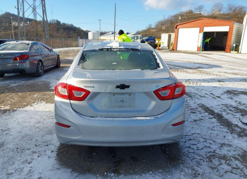 Photo 17 of 2017 Chevrolet Cruze LT AUTO (VIN 1G1BE5SM4H7108978)