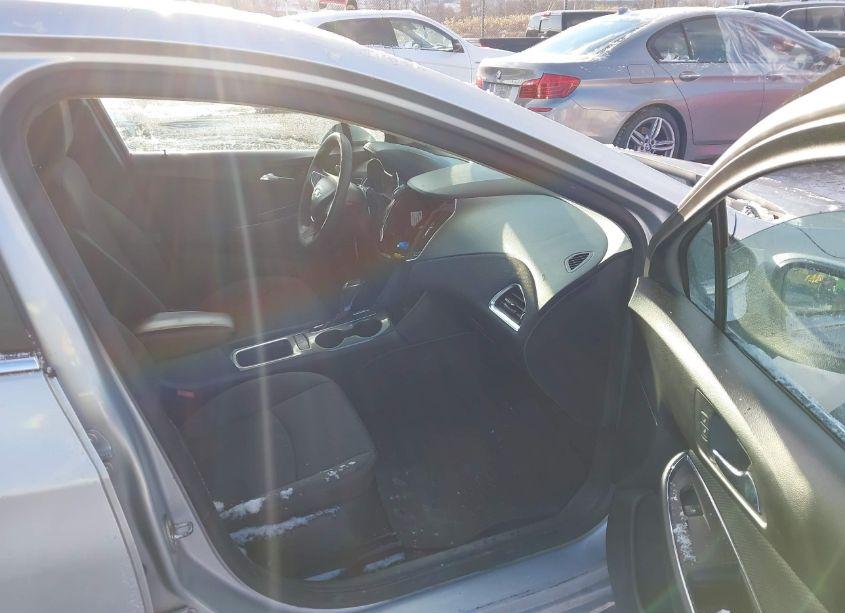 Photo 5 of 2017 Chevrolet Cruze LT AUTO (VIN 1G1BE5SM4H7108978)