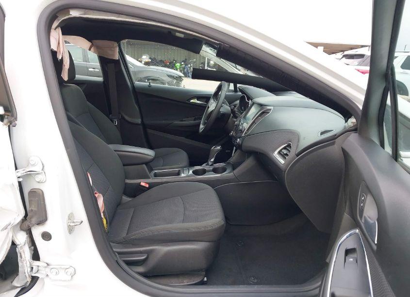 Photo 5 of 2017 Chevrolet Cruze LT AUTO (VIN 1G1BE5SM4H7121164)