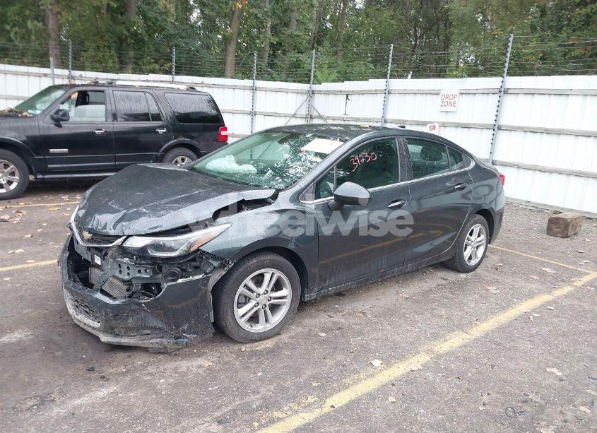 Photo 2 of 2017 Chevrolet Cruze LT AUTO (VIN 1G1BE5SM4H7139230)