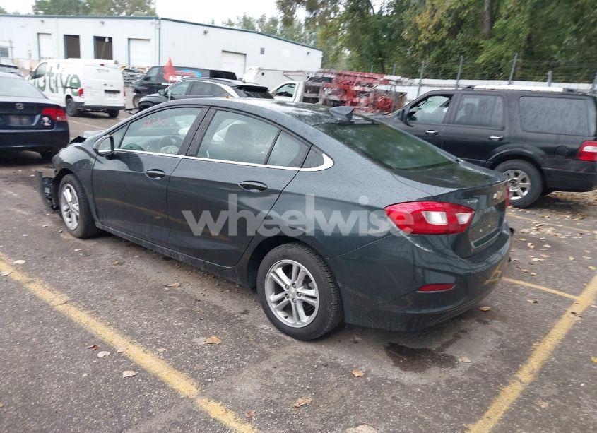 Photo 3 of 2017 Chevrolet Cruze LT AUTO (VIN 1G1BE5SM4H7139230)