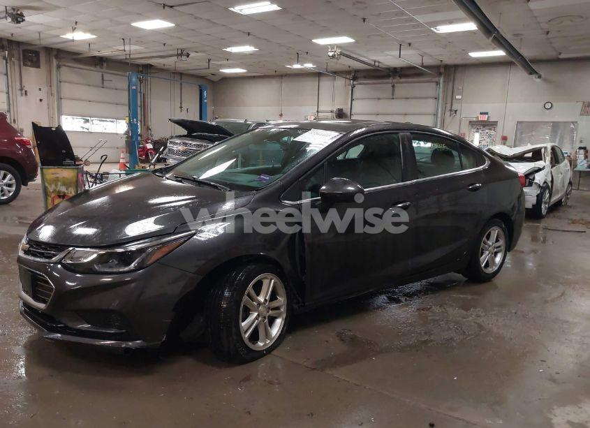 Photo 14 of 2017 Chevrolet Cruze LT AUTO (VIN 1G1BE5SM4H7153046)