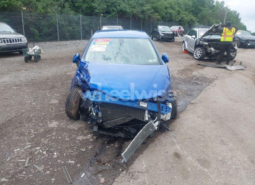 Photo 12 of 2017 Chevrolet Cruze LT (VIN 1G1BE5SM4H7168310)