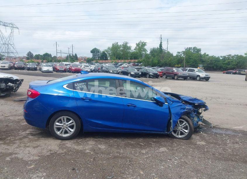 Photo 13 of 2017 Chevrolet Cruze LT (VIN 1G1BE5SM4H7168310)
