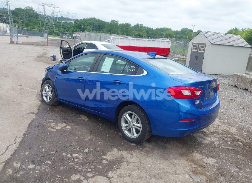 Photo 3 of 2017 Chevrolet Cruze LT (VIN 1G1BE5SM4H7168310)