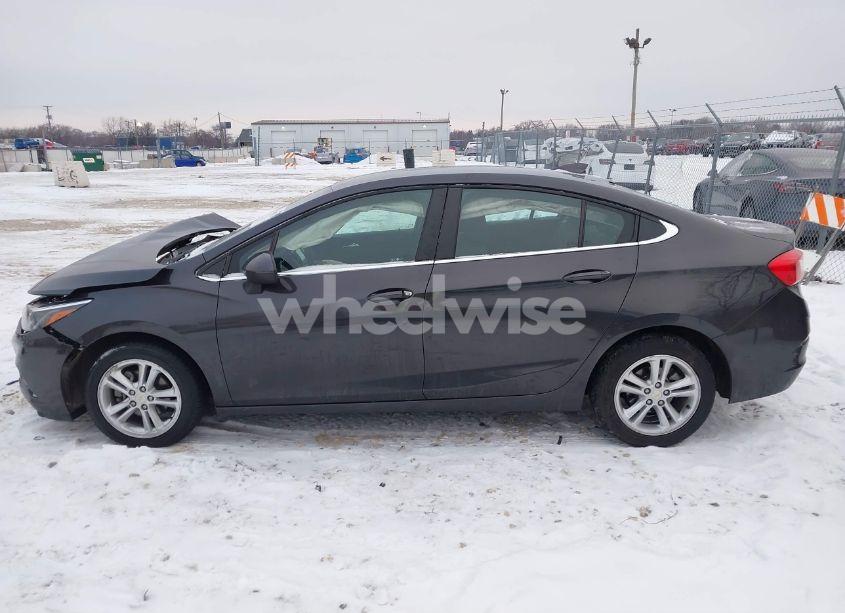 Photo 14 of 2017 Chevrolet Cruze LT AUTO (VIN 1G1BE5SM4H7172888)