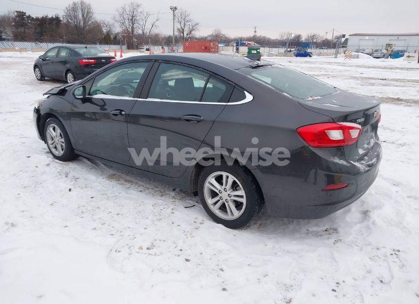 Photo 3 of 2017 Chevrolet Cruze LT AUTO (VIN 1G1BE5SM4H7172888)