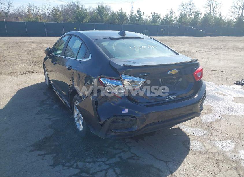 Photo 6 of 2017 Chevrolet Cruze LT AUTO (VIN 1G1BE5SM4H7180196)