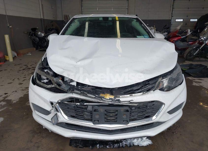 Photo 12 of 2017 Chevrolet Cruze LT AUTO (VIN 1G1BE5SM4H7184555)