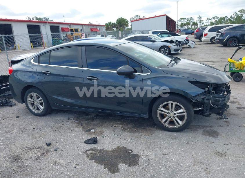 Photo 13 of 2017 Chevrolet Cruze LT AUTO (VIN 1G1BE5SM4H7189433)
