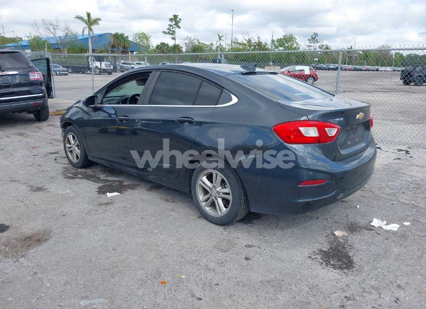 Photo 3 of 2017 Chevrolet Cruze LT AUTO (VIN 1G1BE5SM4H7189433)