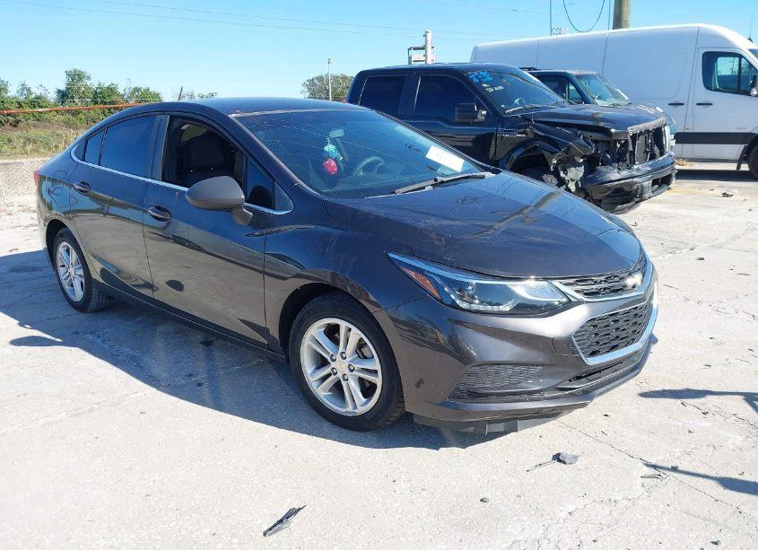 2017 Chevrolet Cruze LT AUTO (VIN 1G1BE5SM4H7194356) main photo