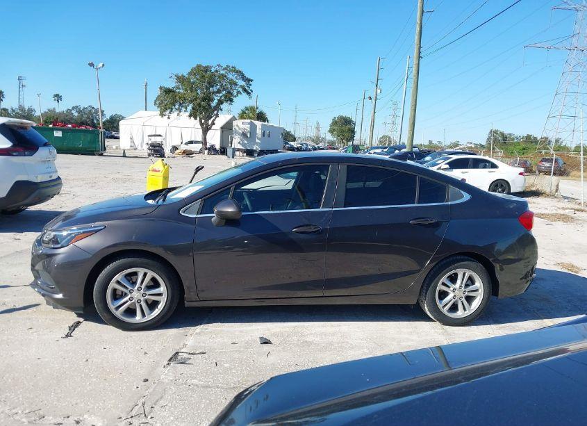 Photo 15 of 2017 Chevrolet Cruze LT AUTO (VIN 1G1BE5SM4H7194356)