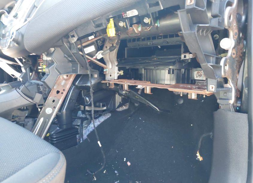 Photo 6 of 2017 Chevrolet Cruze LT AUTO (VIN 1G1BE5SM4H7194356)