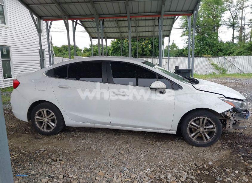 Photo 12 of 2017 Chevrolet Cruze LT AUTO (VIN 1G1BE5SM4H7207235)