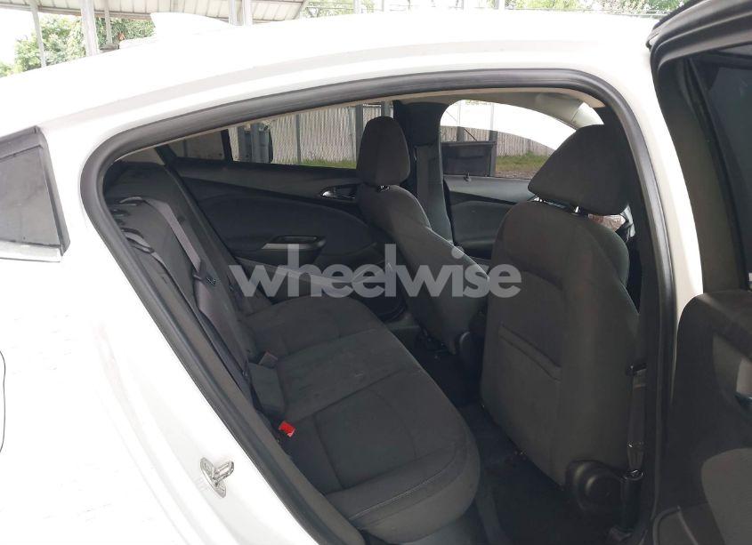 Photo 8 of 2017 Chevrolet Cruze LT AUTO (VIN 1G1BE5SM4H7207235)