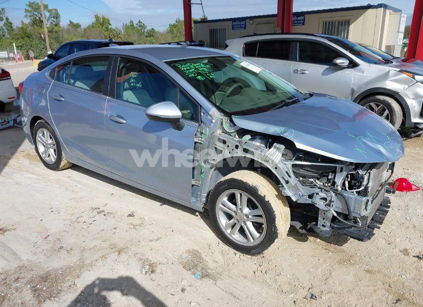 2017 Chevrolet Cruze LT AUTO (VIN 1G1BE5SM4H7207252) main photo
