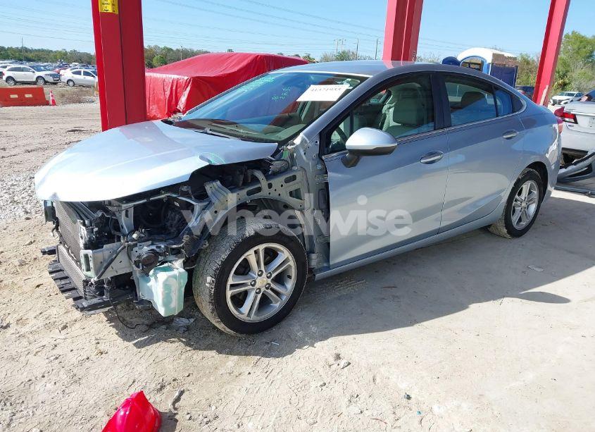 Photo 2 of 2017 Chevrolet Cruze LT AUTO (VIN 1G1BE5SM4H7207252)