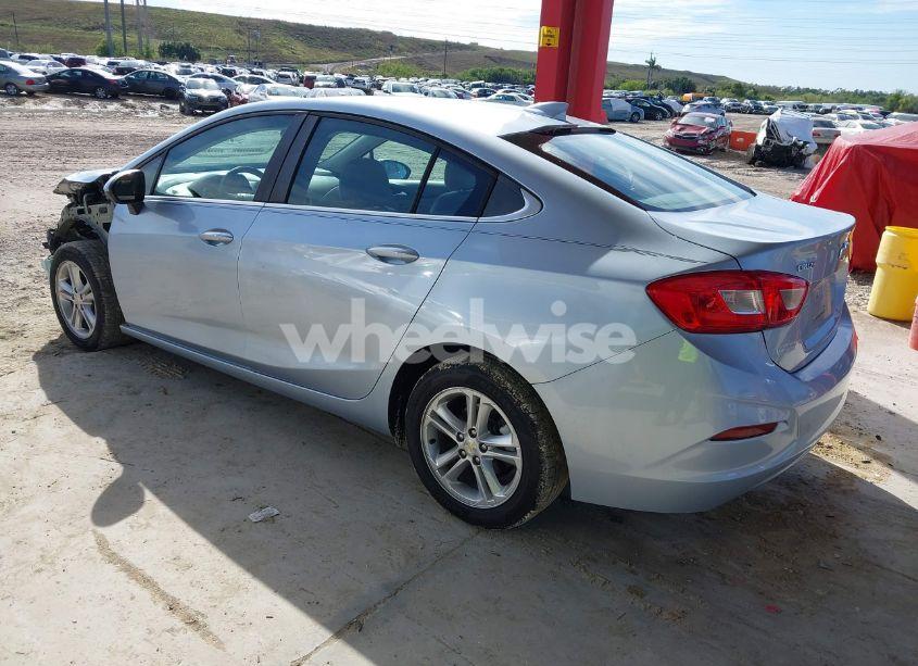 Photo 3 of 2017 Chevrolet Cruze LT AUTO (VIN 1G1BE5SM4H7207252)
