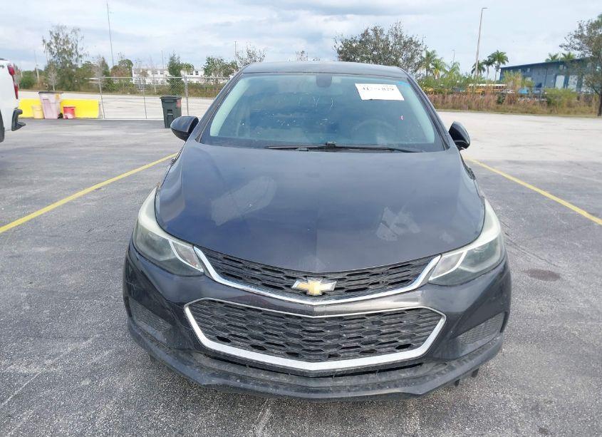 Photo 6 of 2017 Chevrolet Cruze LT AUTO (VIN 1G1BE5SM4H7207641)