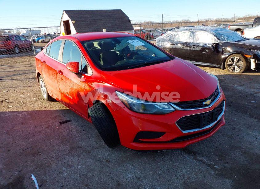 2017 Chevrolet Cruze LT AUTO (VIN 1G1BE5SM4H7228070) main photo