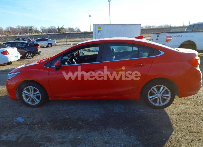 Photo 14 of 2017 Chevrolet Cruze LT AUTO (VIN 1G1BE5SM4H7228070)