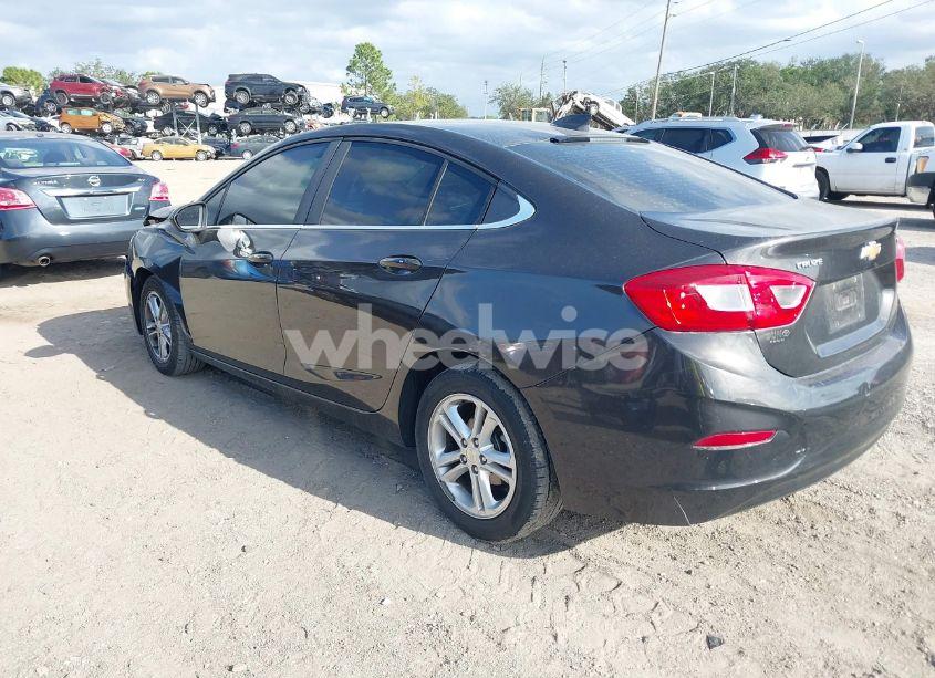 Photo 3 of 2017 Chevrolet Cruze LT AUTO (VIN 1G1BE5SM4H7228425)