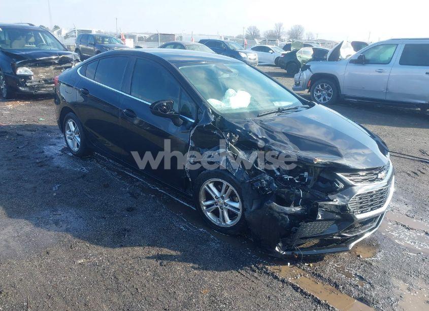 2017 Chevrolet Cruze LT AUTO (VIN 1G1BE5SM4H7244625) main photo